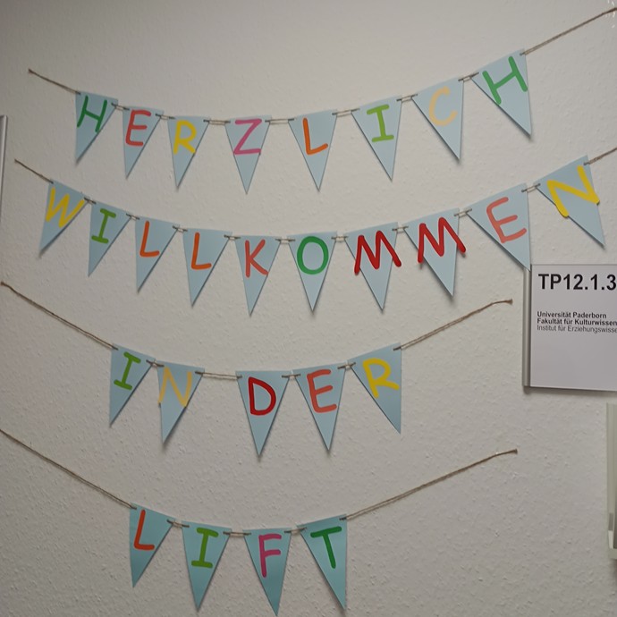 LIFT (vergrößerte Bildansicht wird geöffnet)
