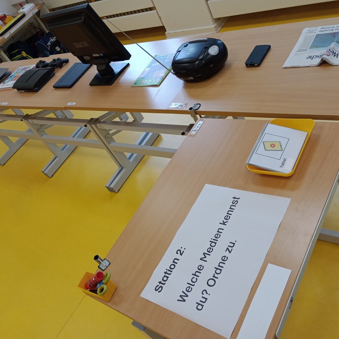 Station (vergrößerte Bildansicht wird geöffnet)