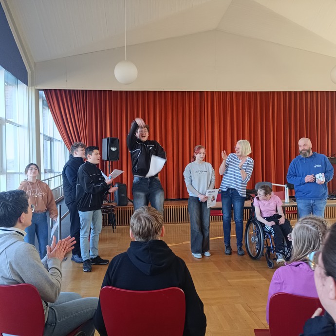 Lesewettbewerb (vergrößerte Bildansicht wird geöffnet)