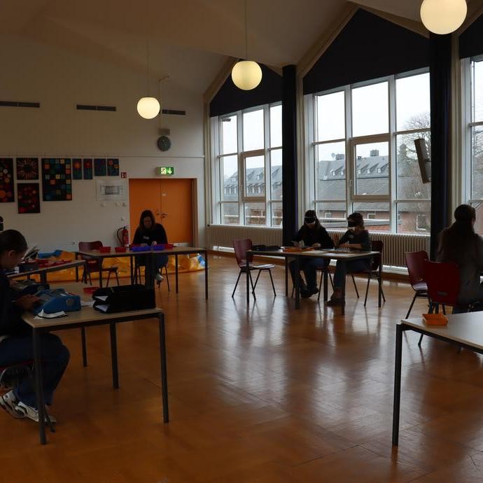 Besuch der Partnerschule (vergrößerte Bildansicht wird geöffnet)