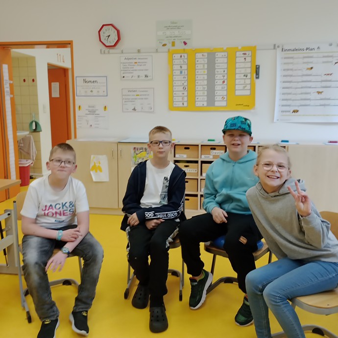Schülerinnen und Schüler (vergrößerte Bildansicht wird geöffnet)